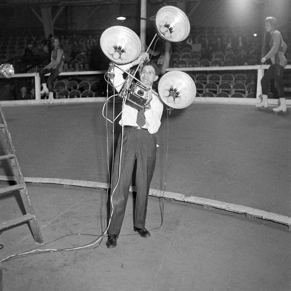 George Skadding with an impressive lighting-and-camera rig, 1948. (Photo by George Skadding/The LIFE Picture Collection © Meredith Corporation)