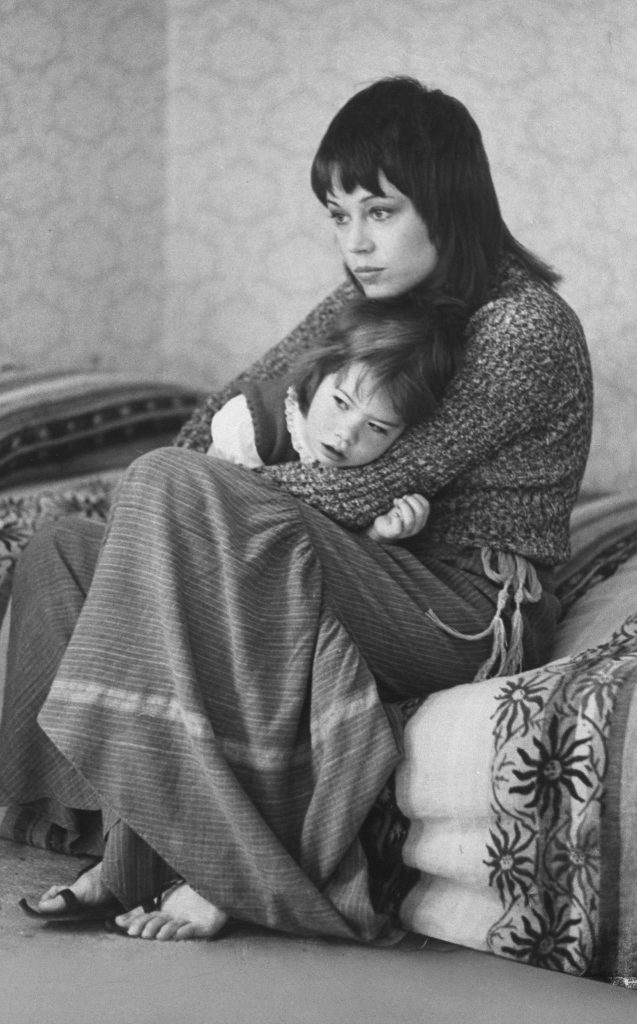 Jane Fonda at home with her daughter, 1971.
